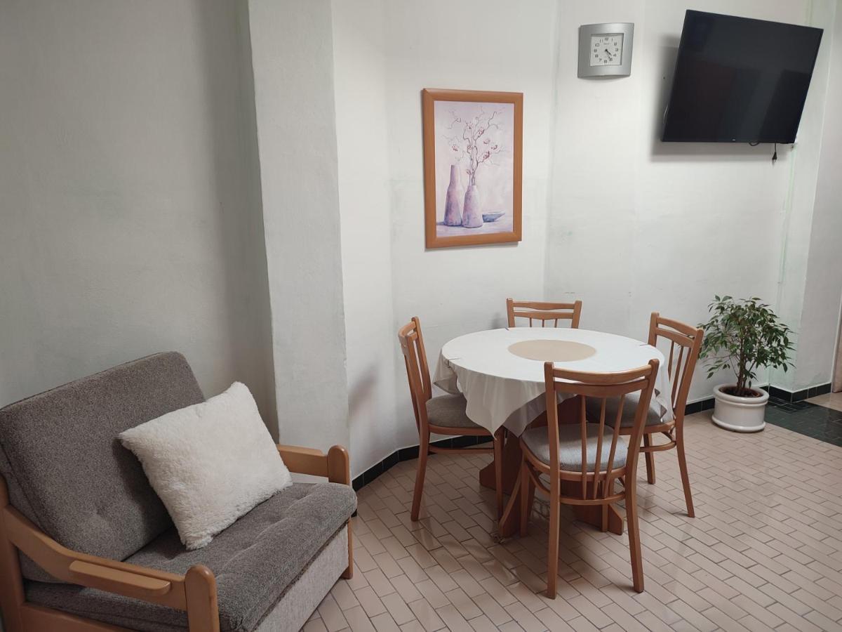 Appartement Pension Dana Karaskova à Kutná Hora Extérieur photo